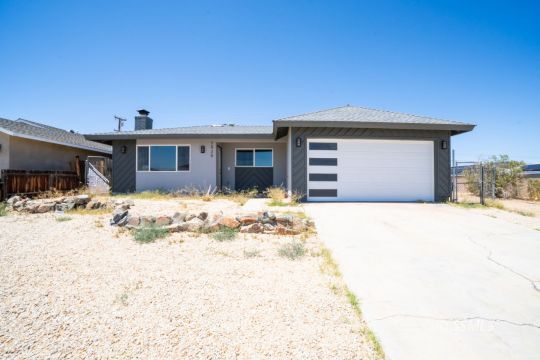 1529 Mayo St  Ridgecrest CA 93555 photo