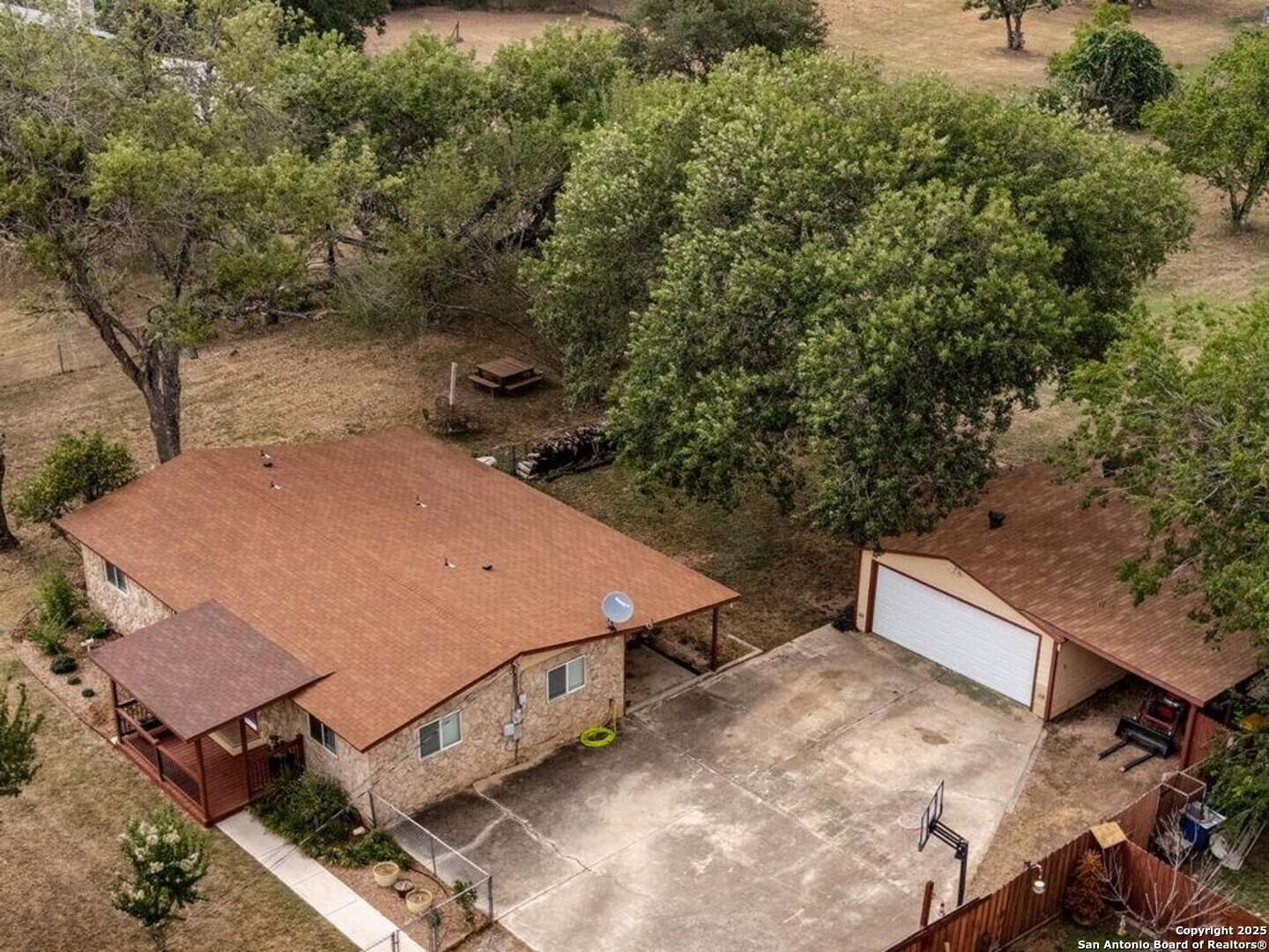 Property Photo: 11301 Ford TX 78101