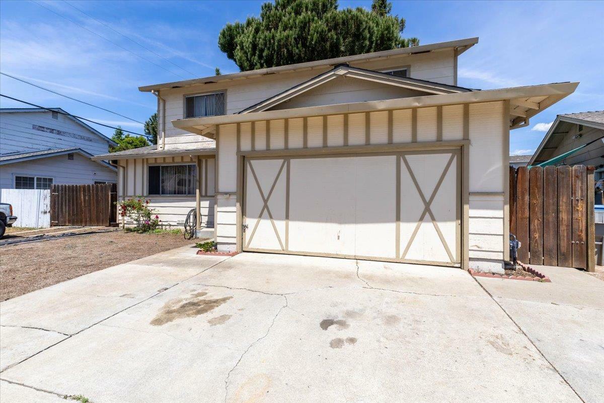 Property Photo: 2074 Ashwood Lane CA 95132