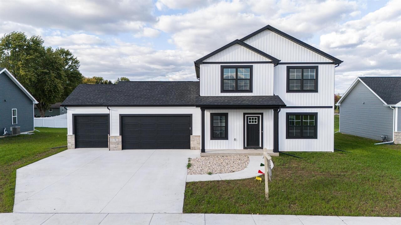 Property Photo:  70 East Evergreen Lane  WI 53563 