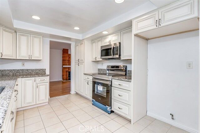 Property Photo: 6036 Jeffrey Mark Street CA 90630