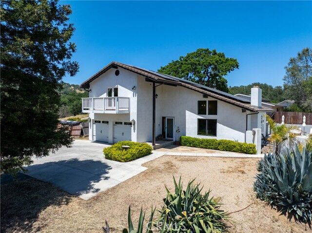 Property Photo: 9900 Carmelita Avenue CA 93422