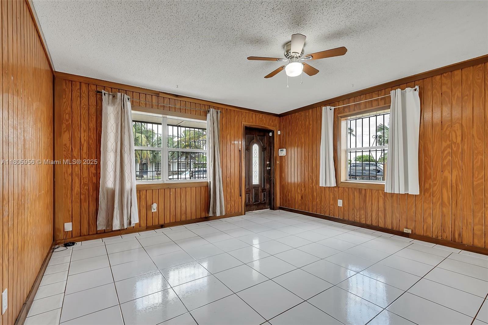 Property Photo: 18711 SW 308th St FL 33030