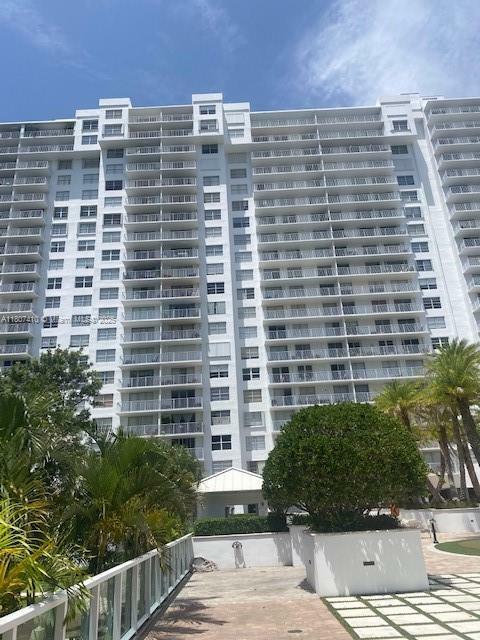 2801 NE 183rd St 1011W  Aventura FL 33160 photo