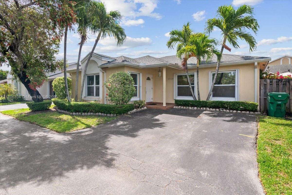 10120 NW 57th St  Doral FL 33178 photo