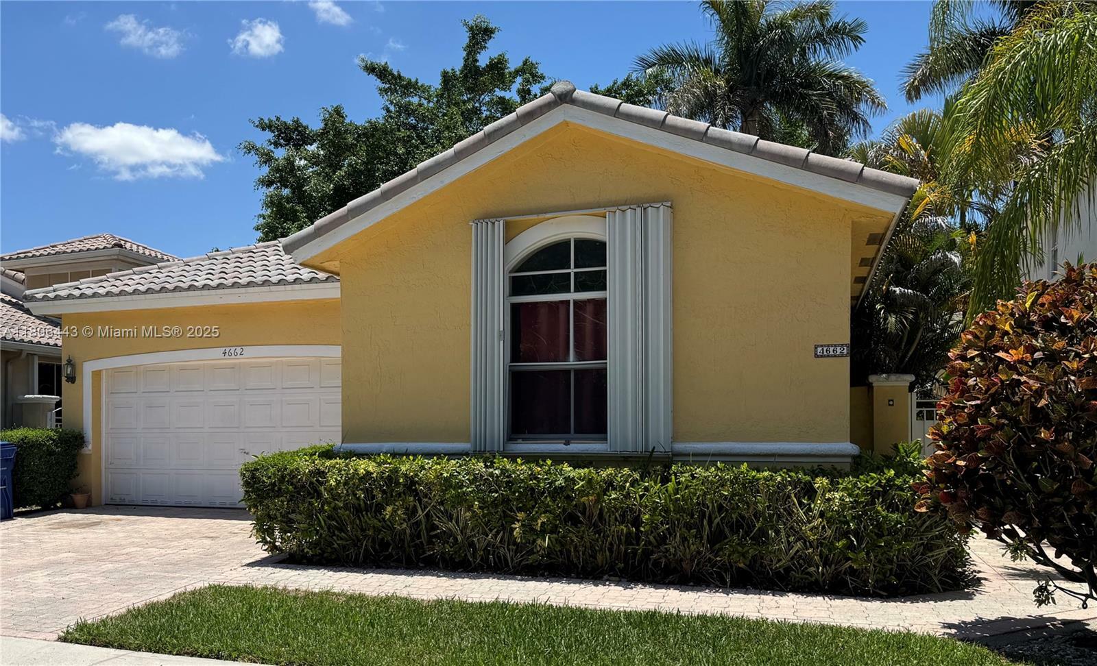 4662 NW 94th Ct  Doral FL 33178 photo