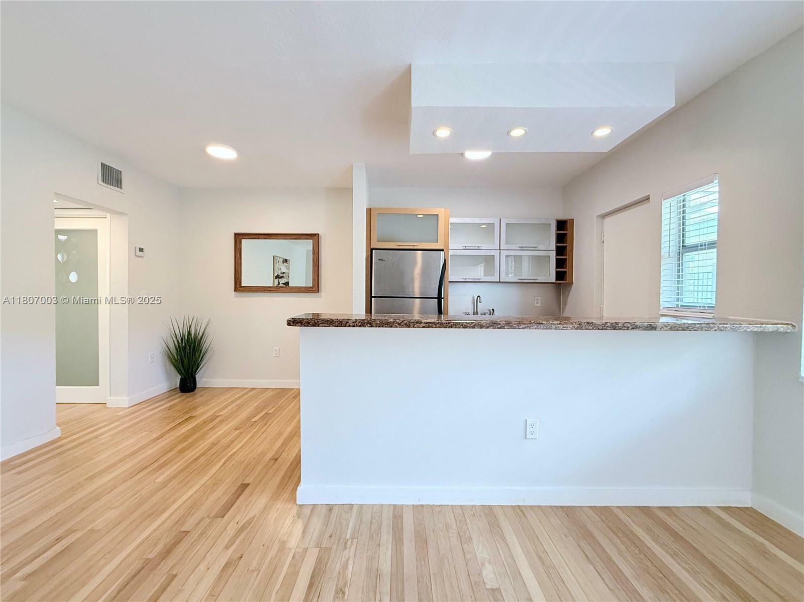 Property Photo: 1220 Alton Rd 202 FL 33139