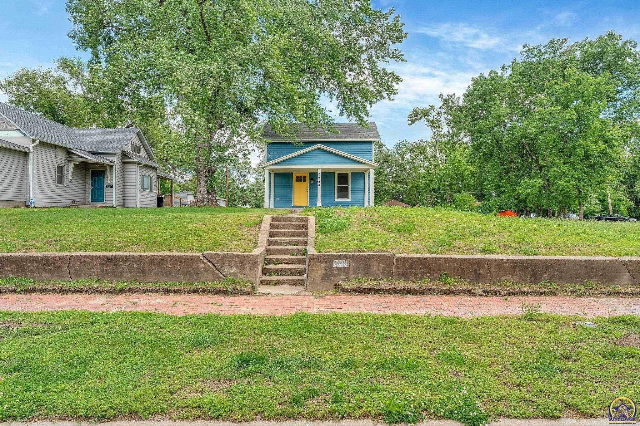 Property Photo: 1228 NW Van Buren St KS 66608