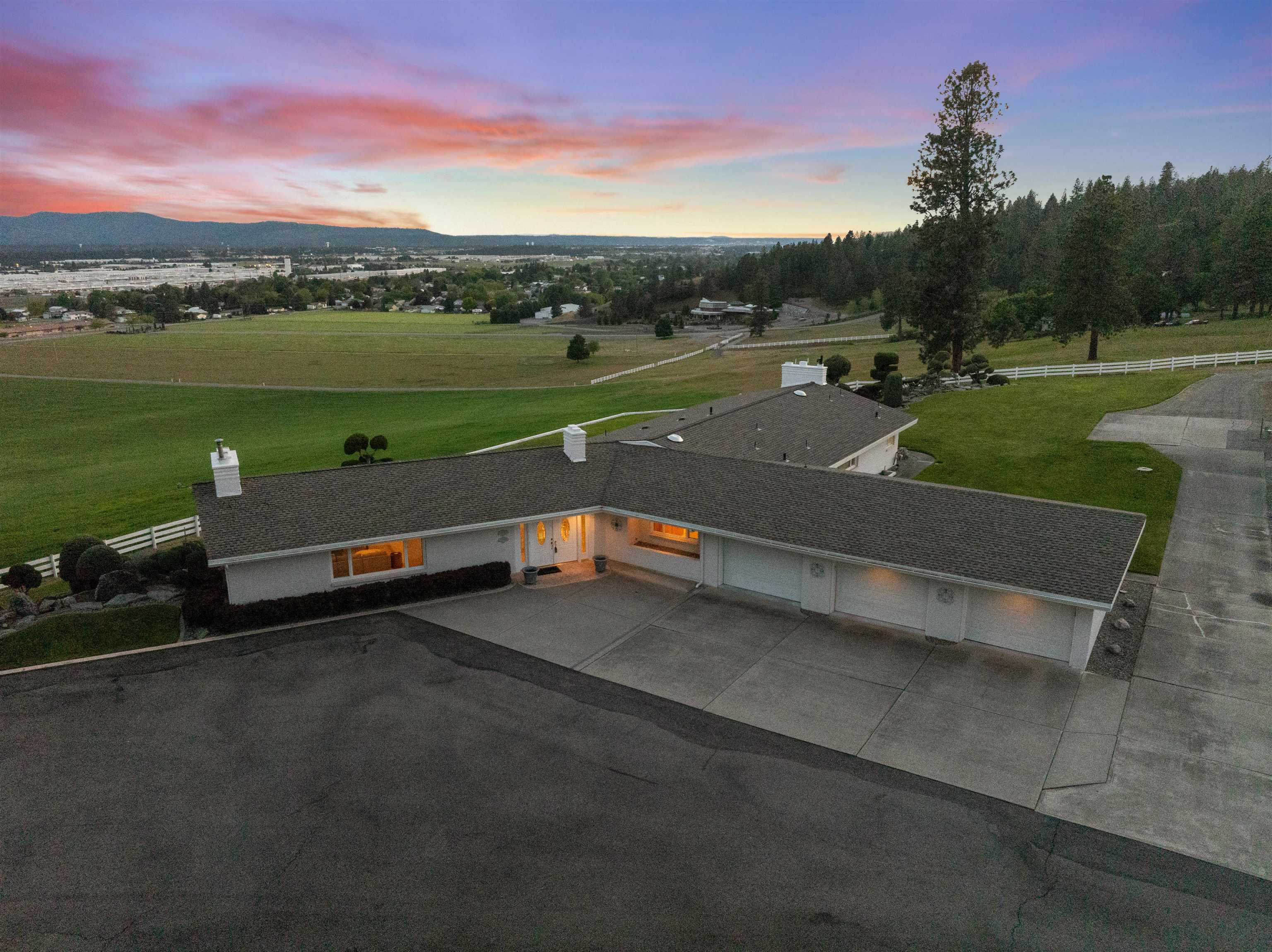 Property Photo: 17500 E Wellesley Ave WA 99216