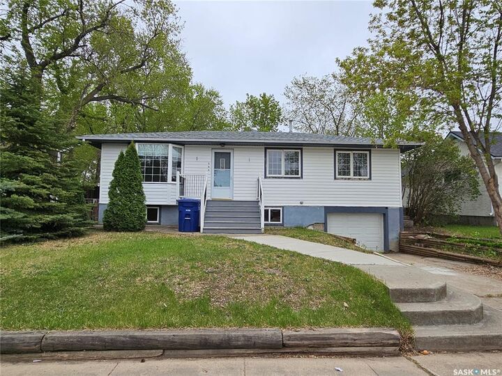 Property Photo:  288 4th Avenue W  SK S0K 4L0