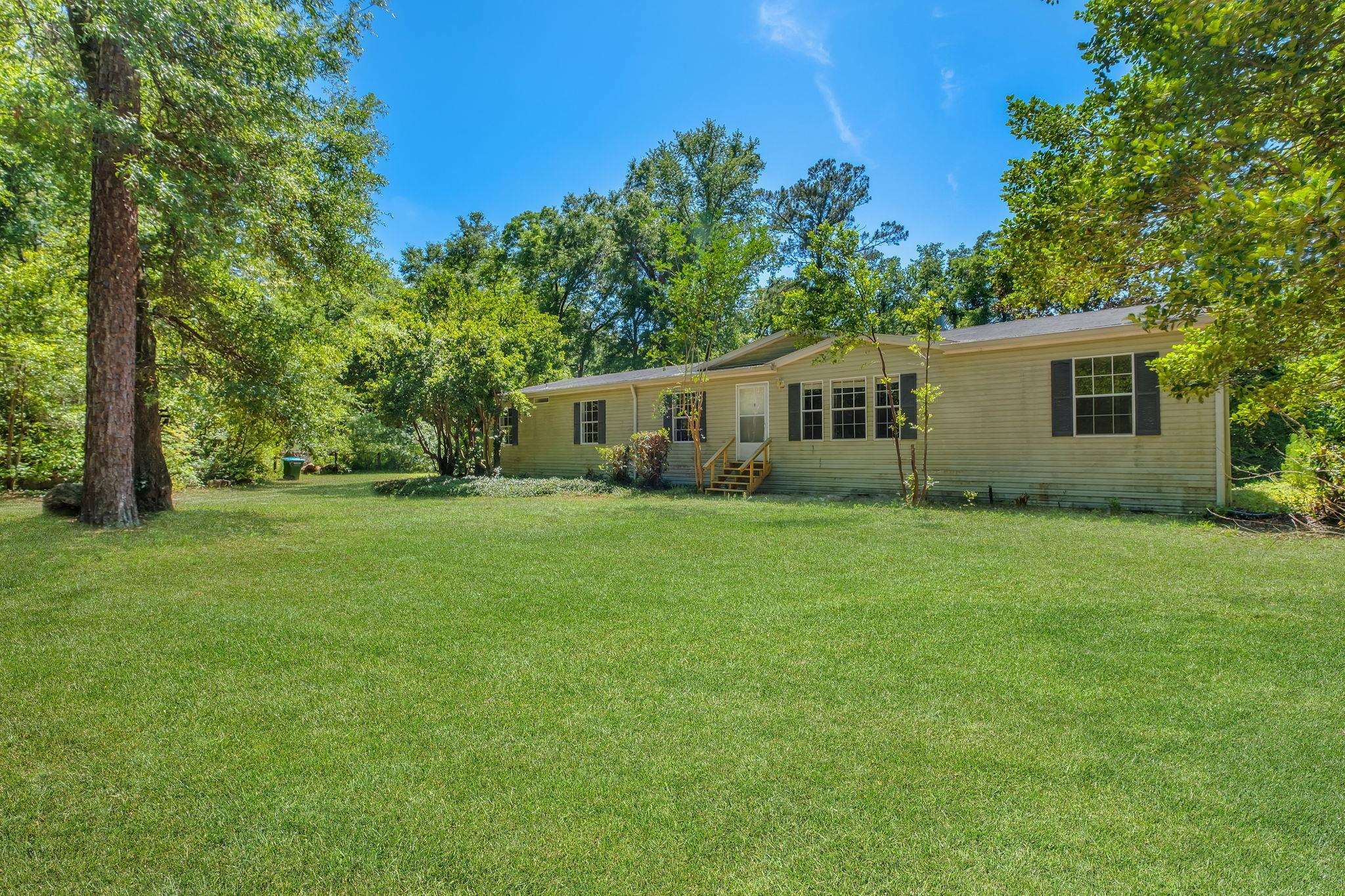 Property Photo: 120 Wildflower Lane FL 32327