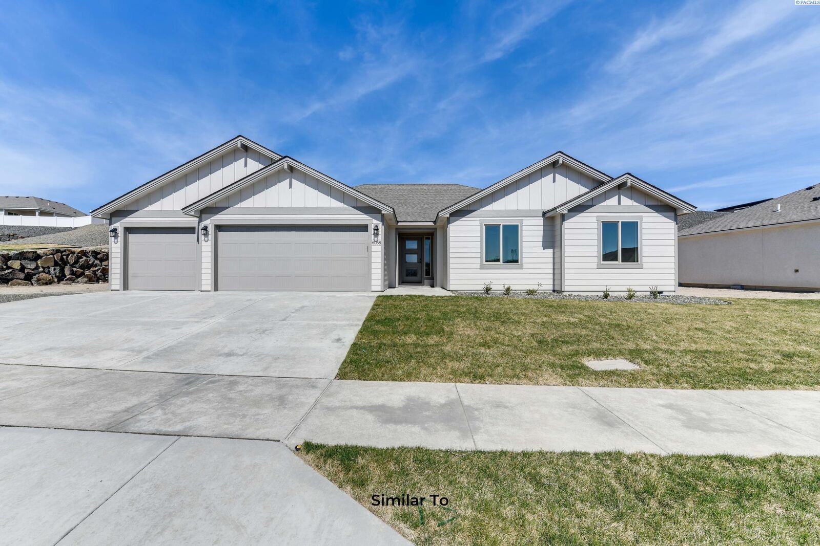Property Photo: 6514 W 30th Pl WA 99338