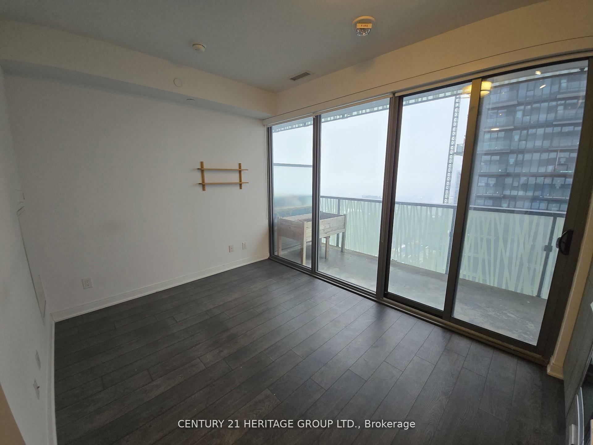 Property Photo: 50 Charles Street E 3912 ON M4Y 1T1