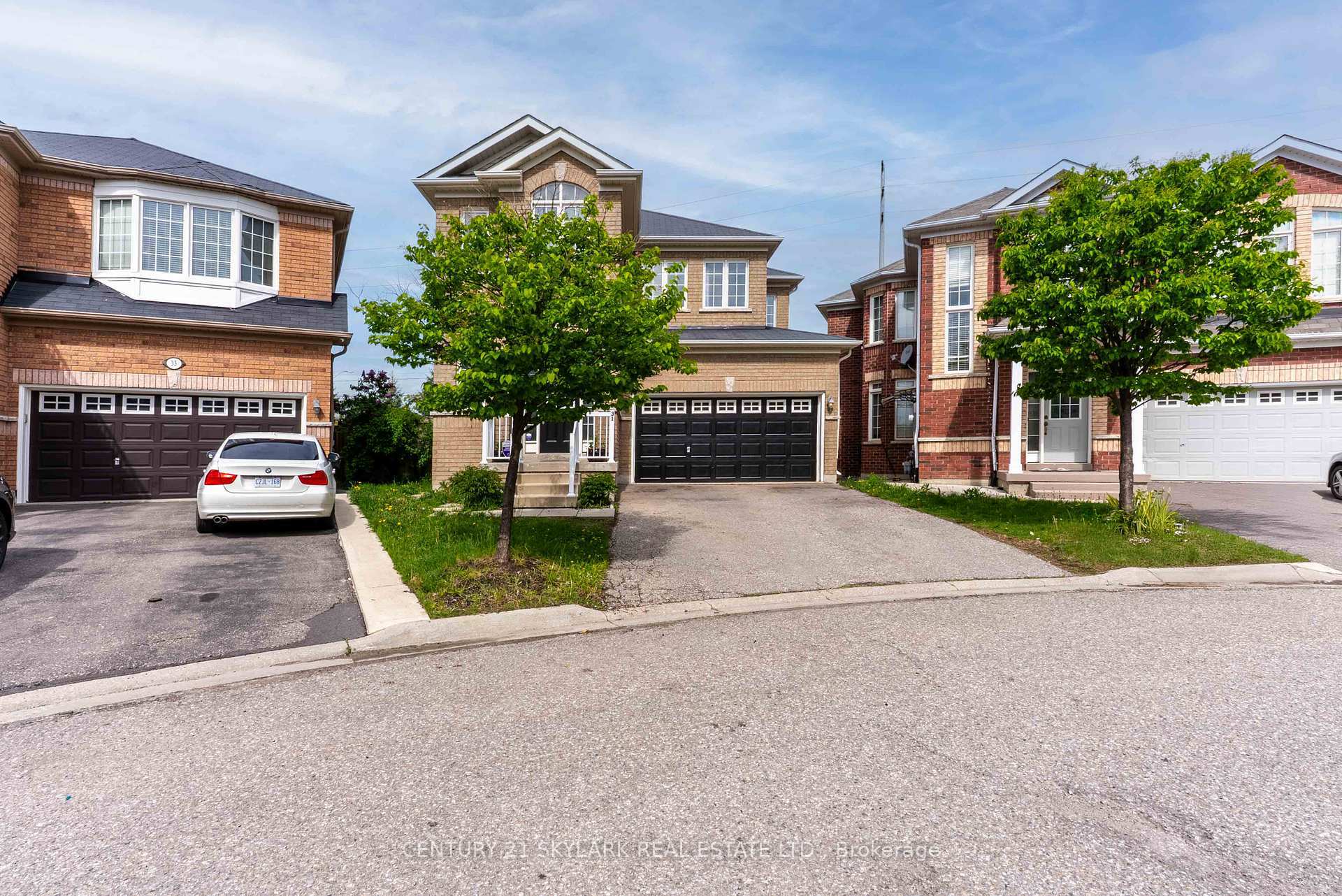 Photo de la propriété: 31 Joywill Court ON L7A 3T9