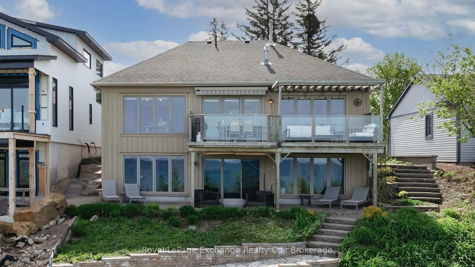 Property Photo: 554 Huron Terrace ON N2Z 2H5
