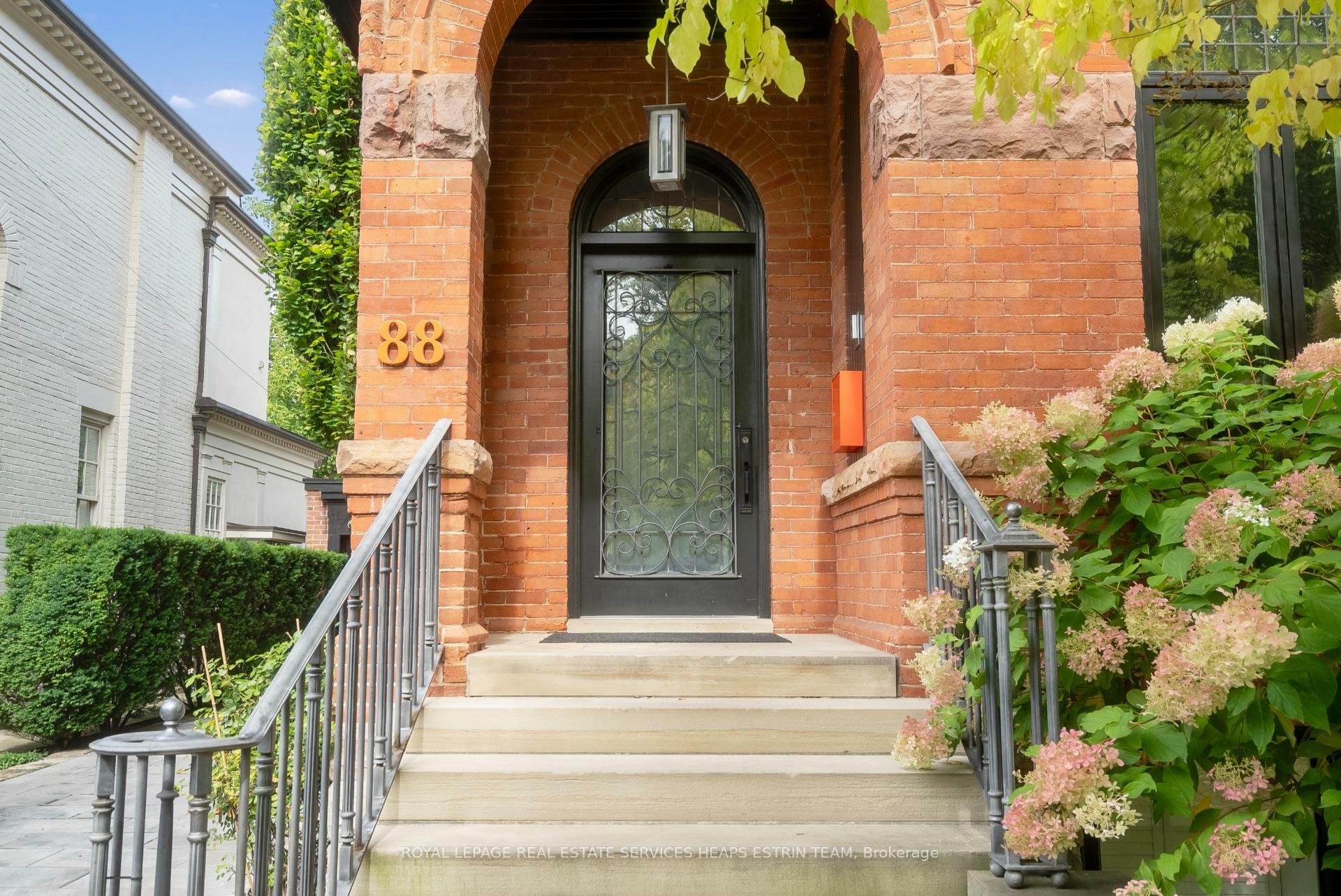Property Photo: 88 Binscarth Road ON M4W 1Y4