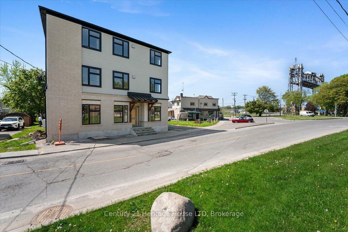 Photo de la propriété: 89 Durham Street 9 ON L3K 1C9