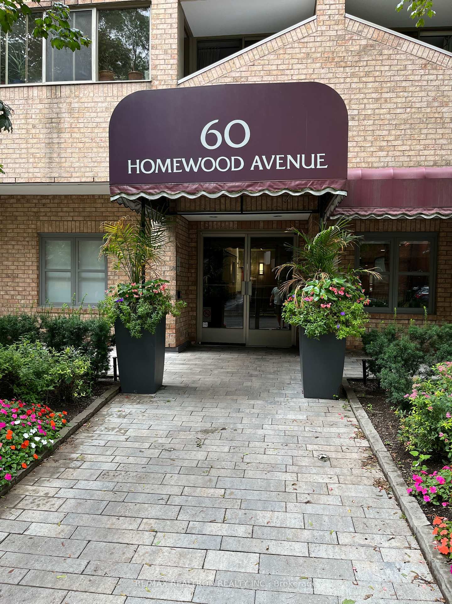 Property Photo: 60 Homewood Avenue 407 ON M4Y 2X4