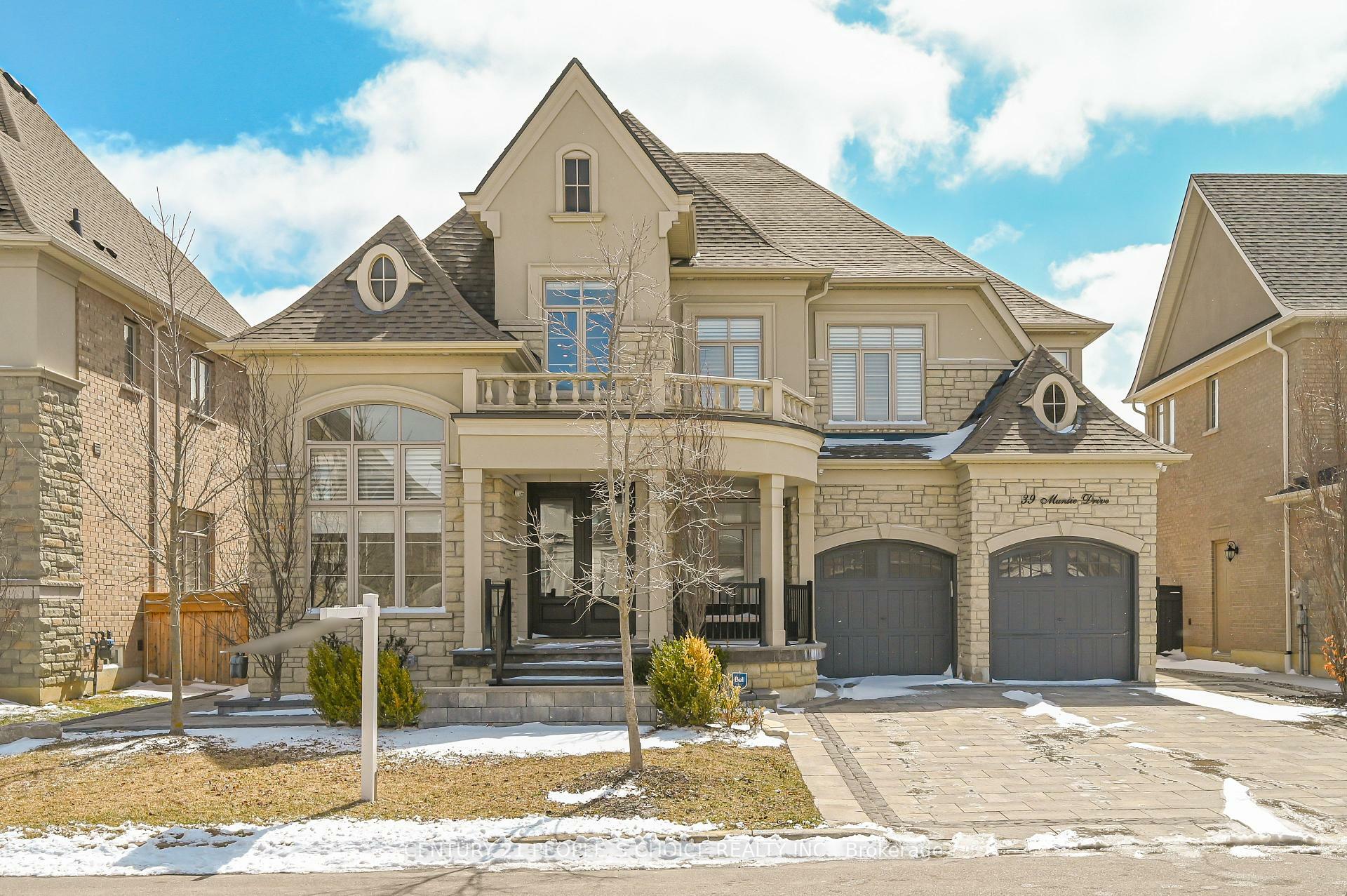Property Photo: 39 Munsie Drive ON L7B 0N8