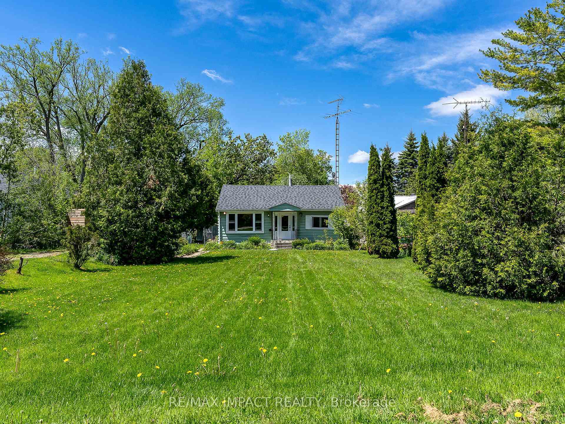 Property Photo: 5372 Young Street ON K0K 2H0