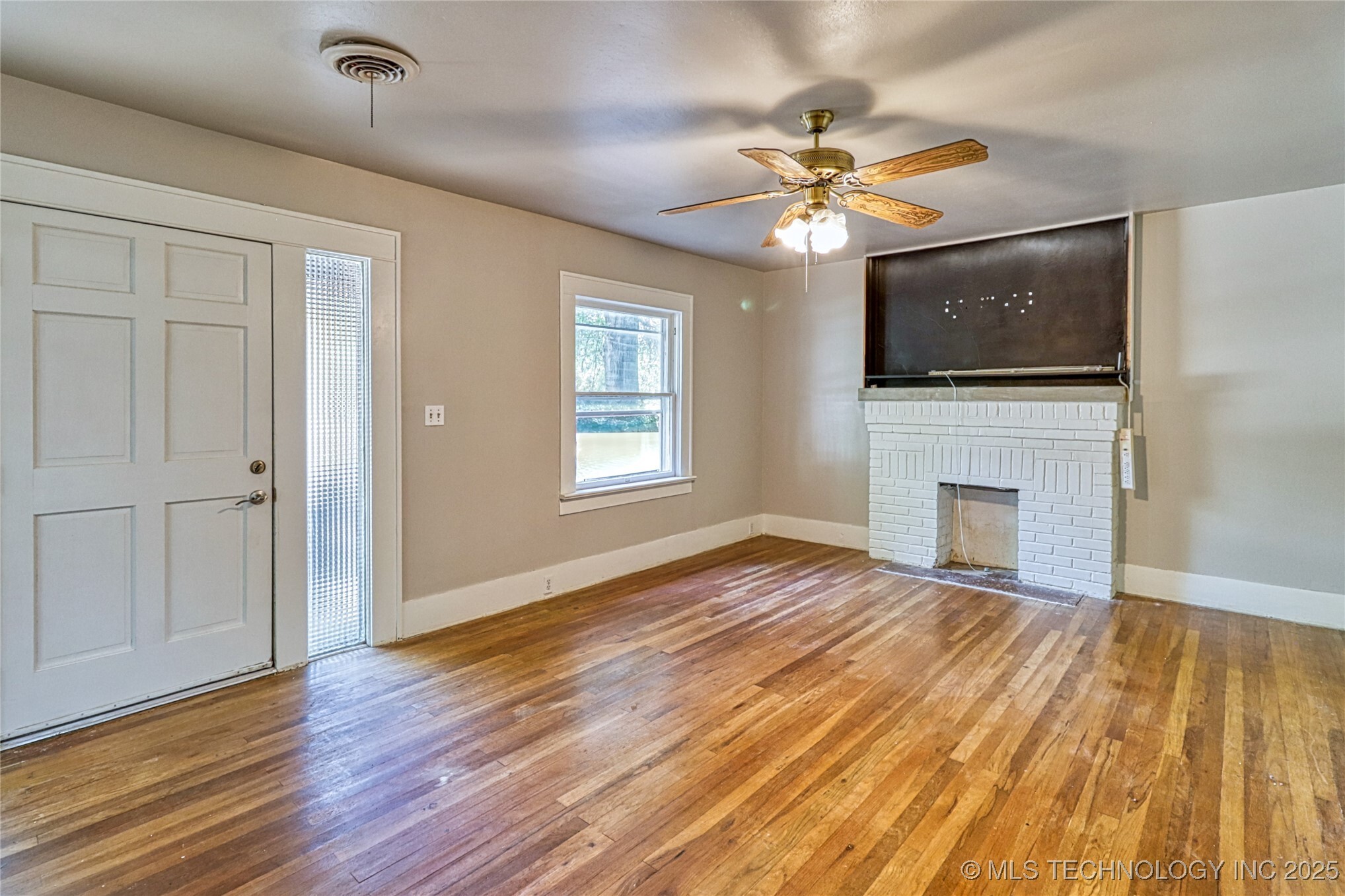 Property Photo: 723 E Seneca Avenue OK 74501