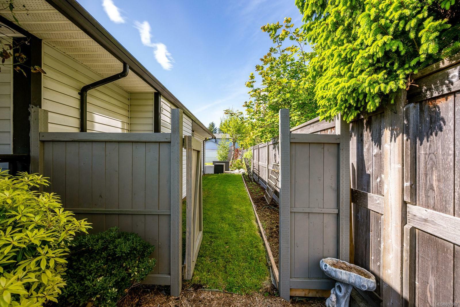 Property Photo: 1237 Guthrie Rd BC V9M 3Y5