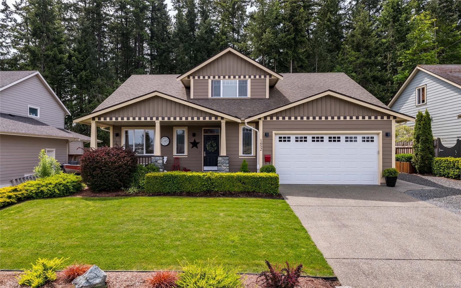 Property Photo:  1652 Rondeault Rd  BC V0R 1N1 