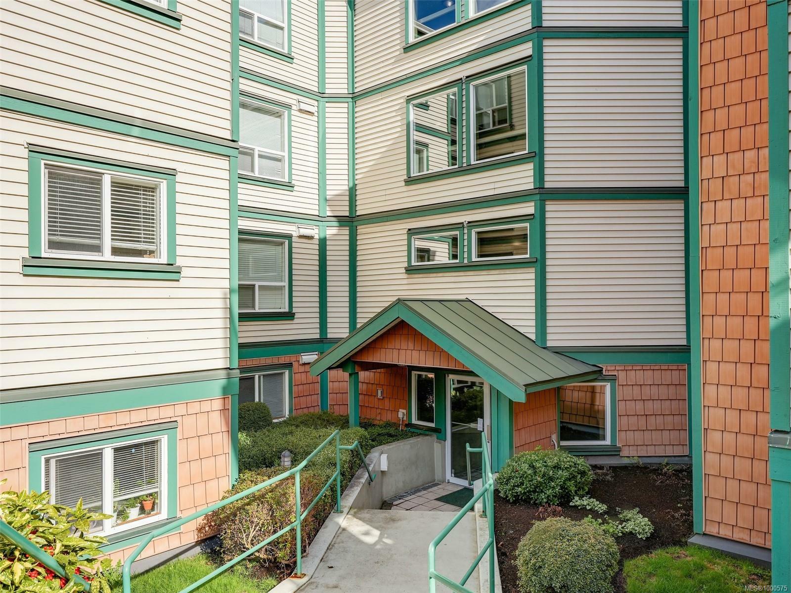 Property Photo: 894 Vernon Ave 303 BC V8X 2W6