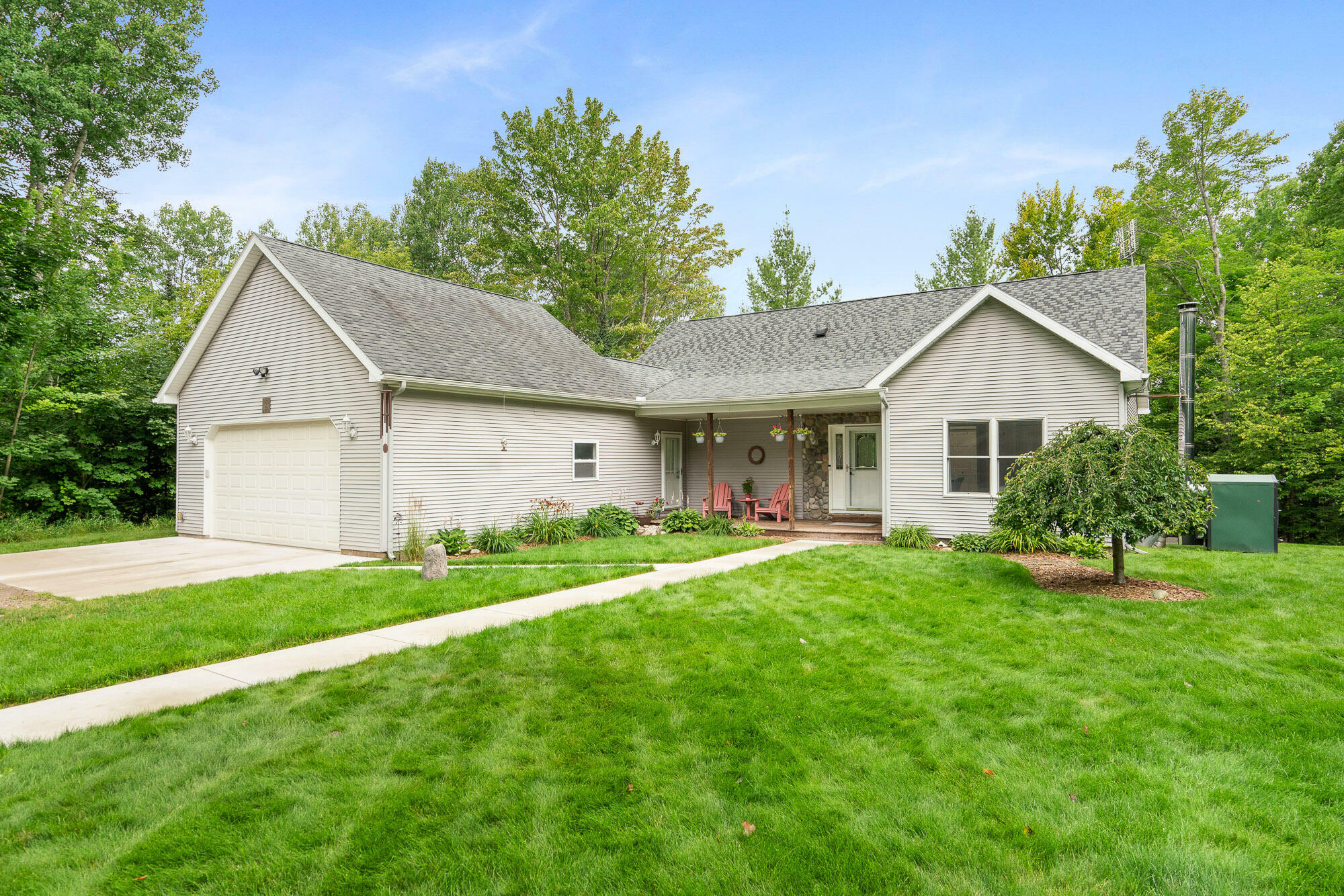 Property Photo: 11882 Davis Creek Drive MI 49799