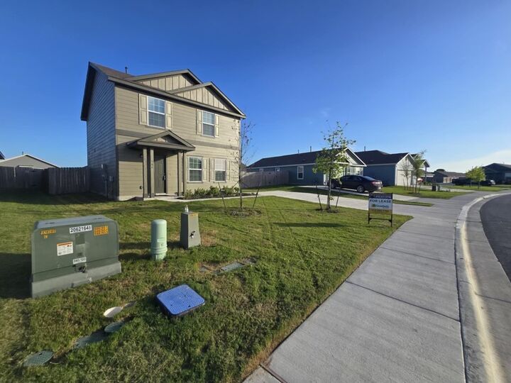 Property Photo:  504 Sunray Drive  TX 78644 