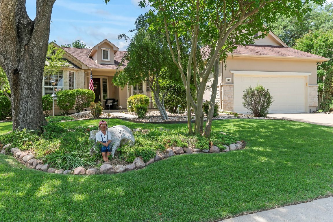 Property Photo: 103 Winecup Way TX 78633