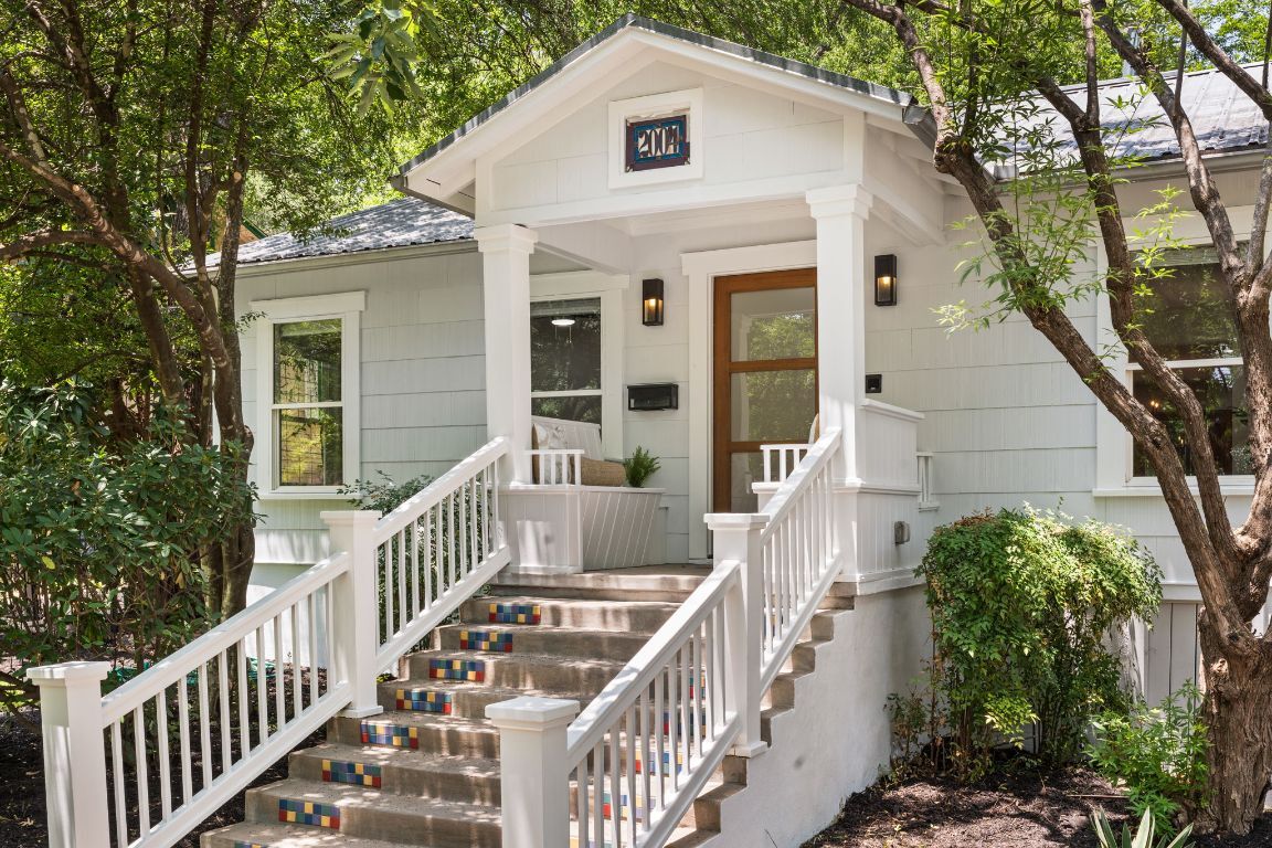 Property Photo: 2004 Bremen Street TX 78703