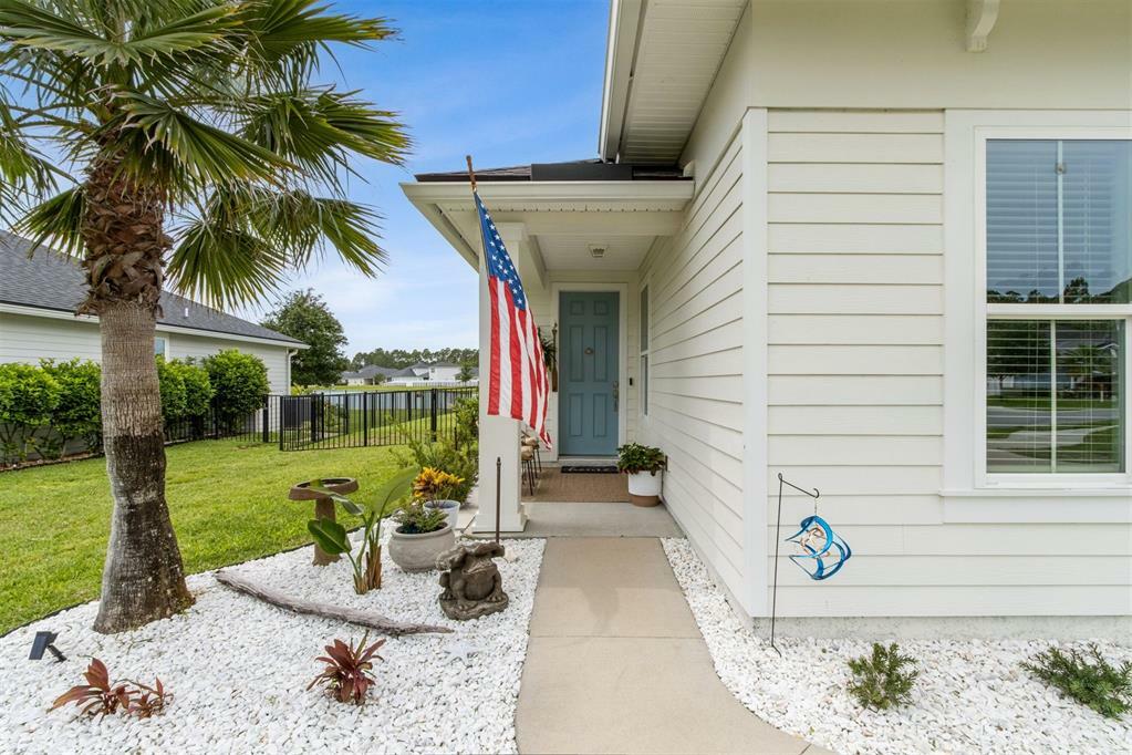 Property Photo: 95108 Snapdragon Drive FL 32034