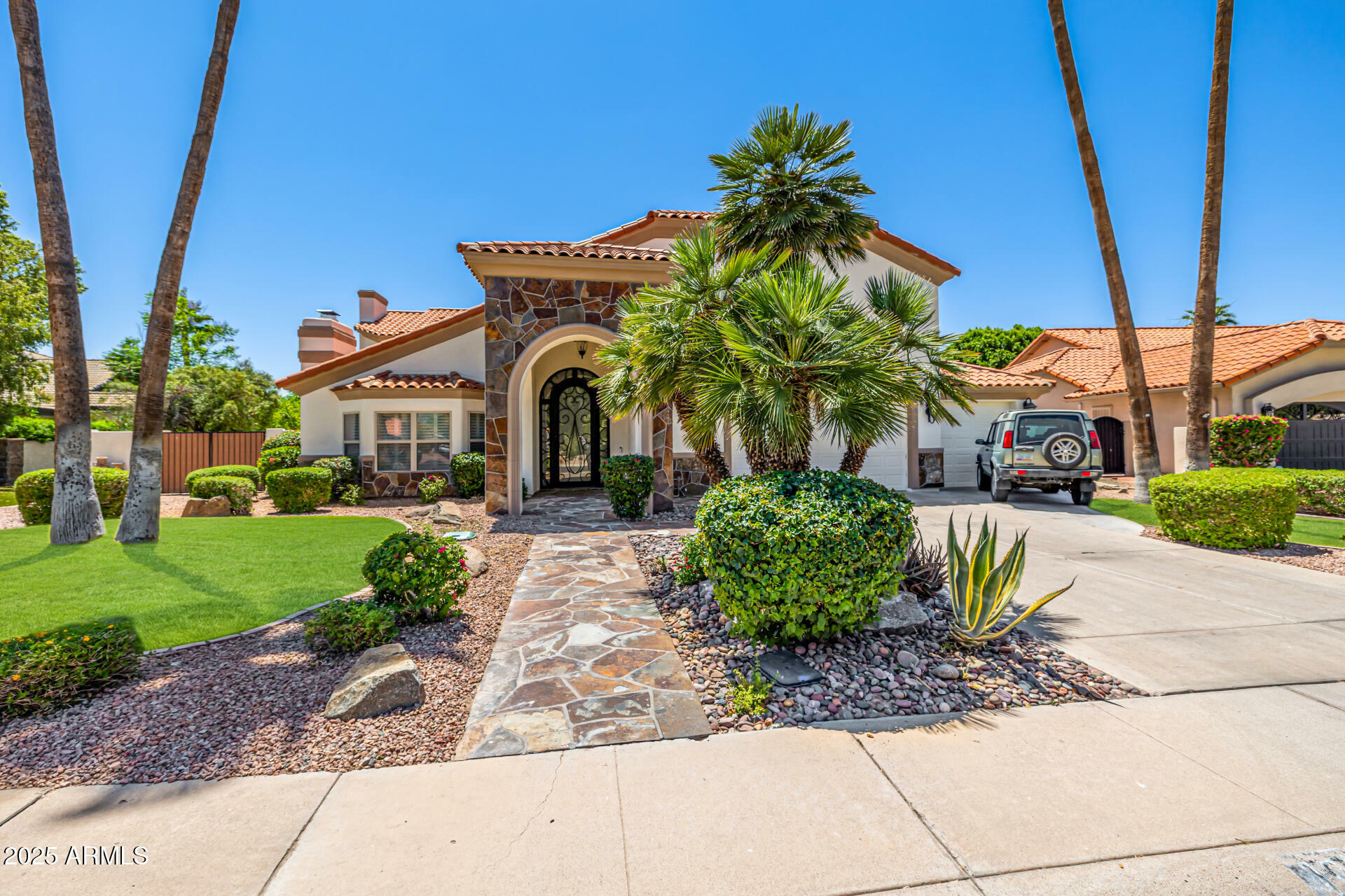 Property Photo: 10386 N 96th Place AZ 85258