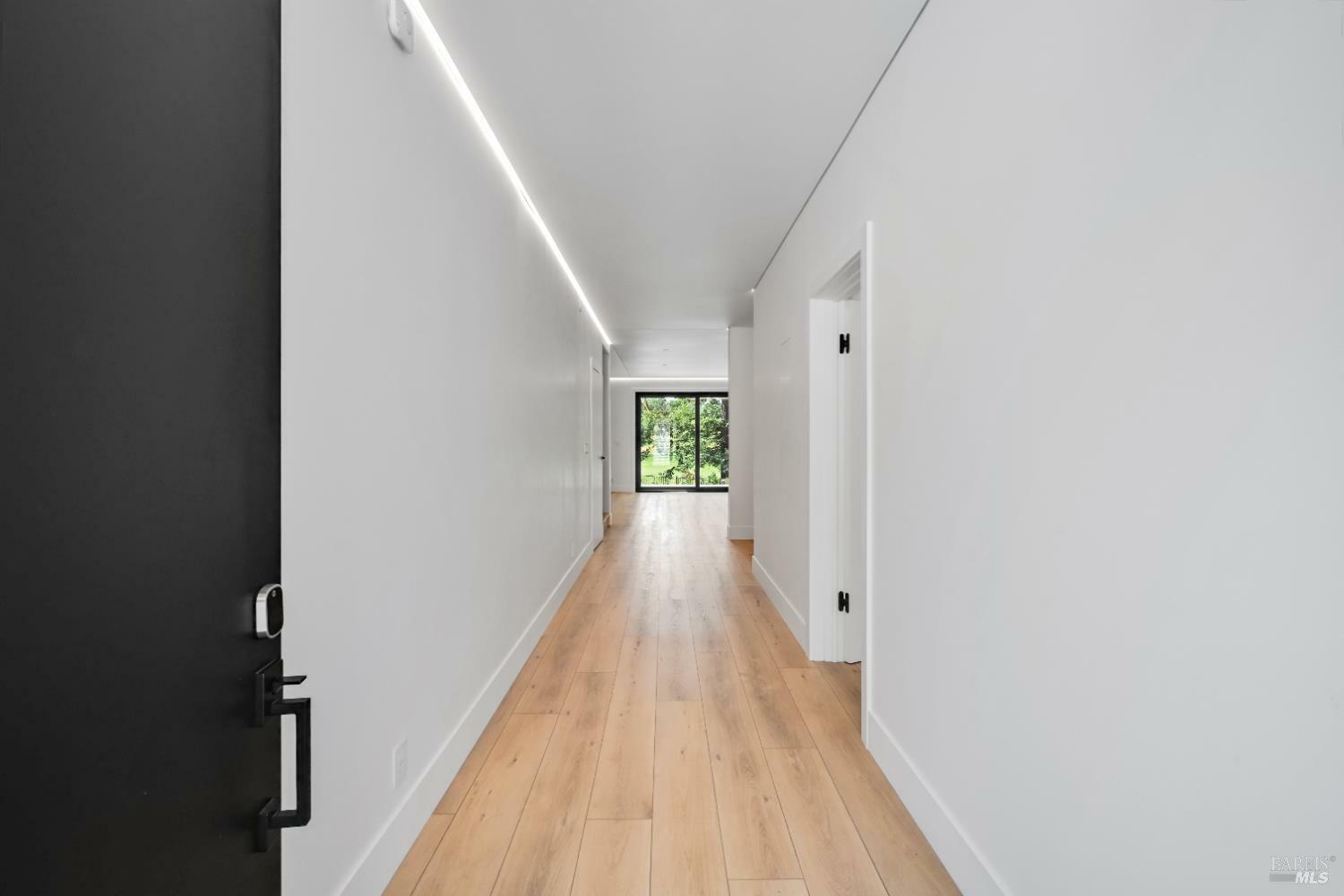 Property Photo: 4966 Lakepointe Circle CA 95403
