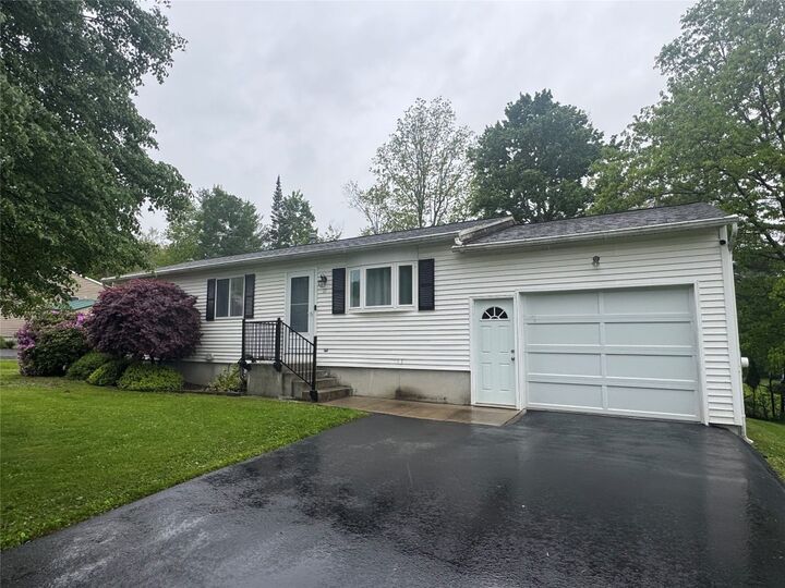 17 Jennifer Lane  Apalachin NY 13732 photo