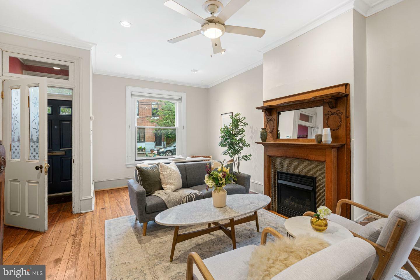 3015 Poplar Street  Philadelphia PA 19130 photo