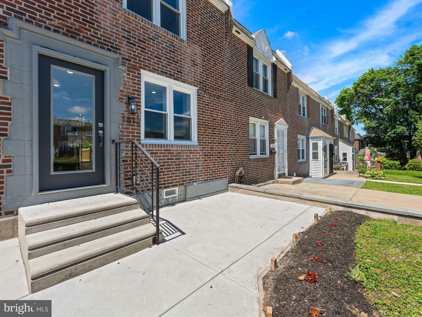 Property Photo: 1812 Farrington Road PA 19151