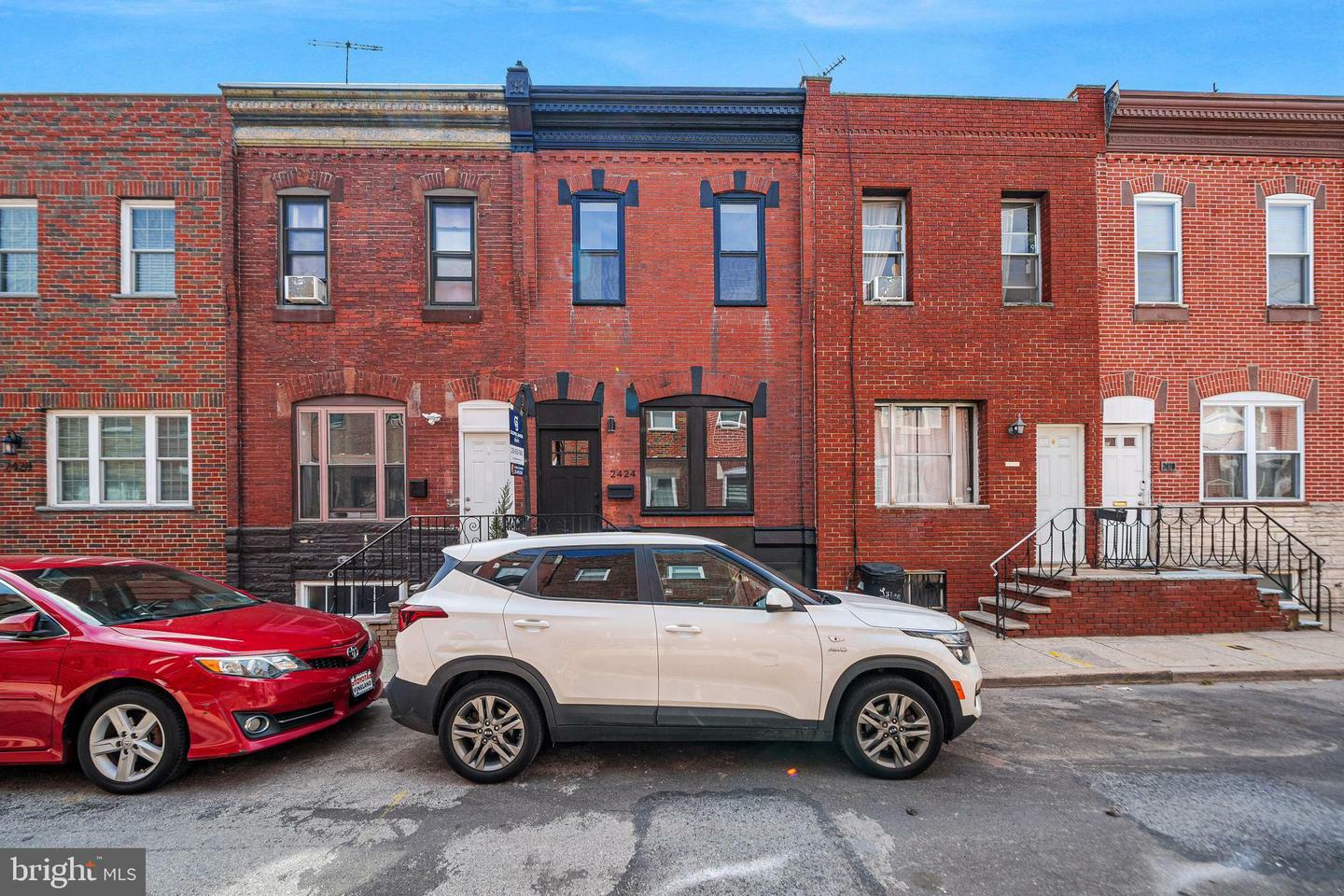 Property Photo: 2424 S Iseminger Street PA 19148