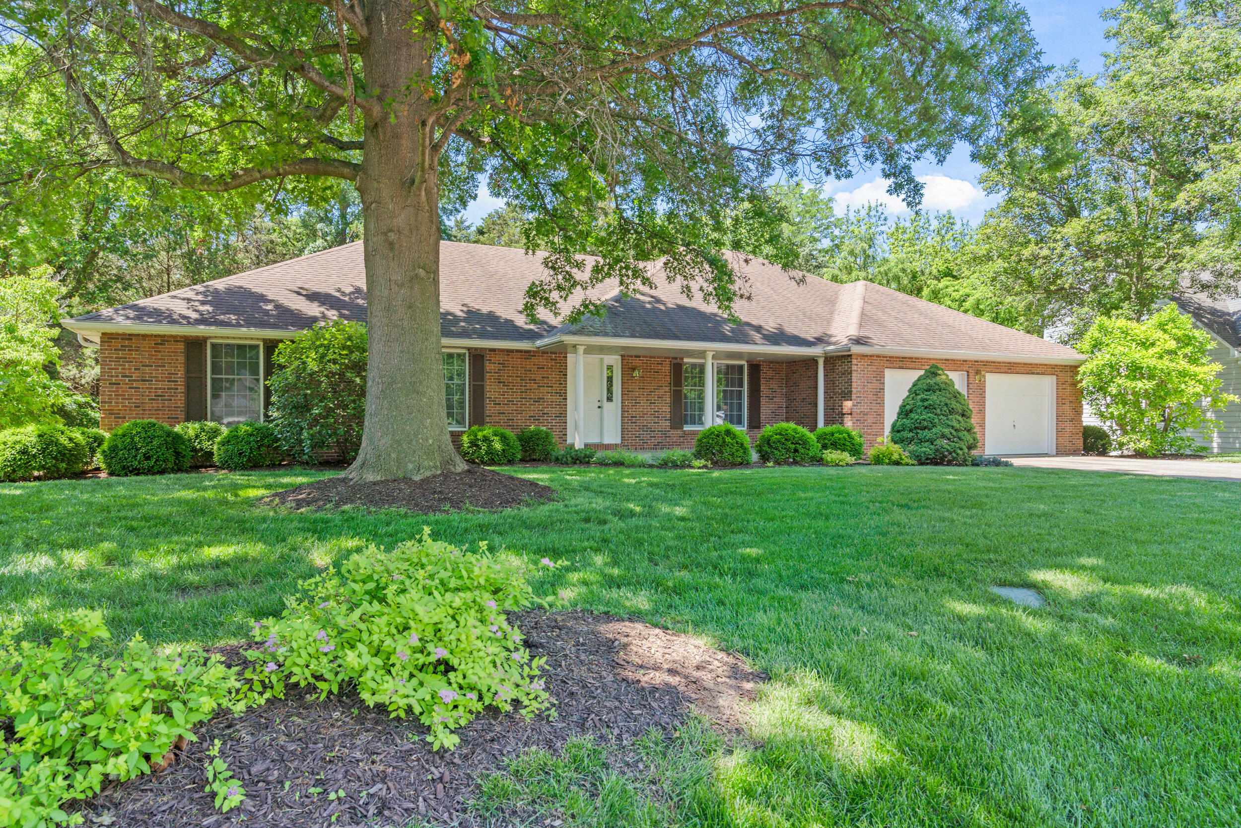 Property Photo: 5411 W Tayside Cir MO 65203