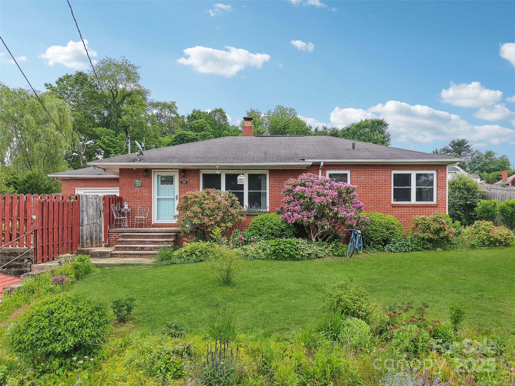 Property Photo: 498 Trammell Avenue NC 28716