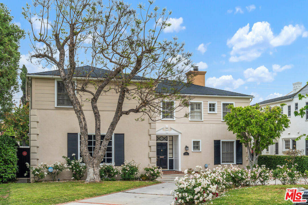 Property Photo: 234 S Roxbury Dr CA 90212