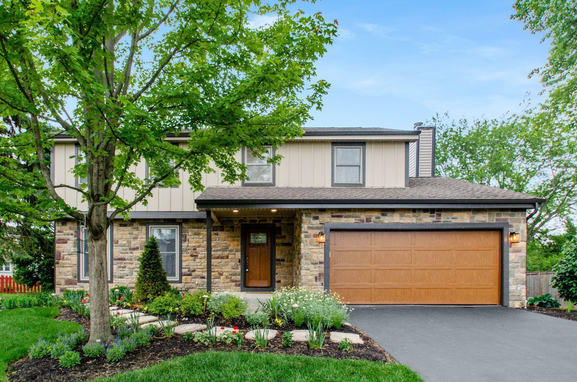 Property Photo: 1672 Flat Rock Court OH 43235