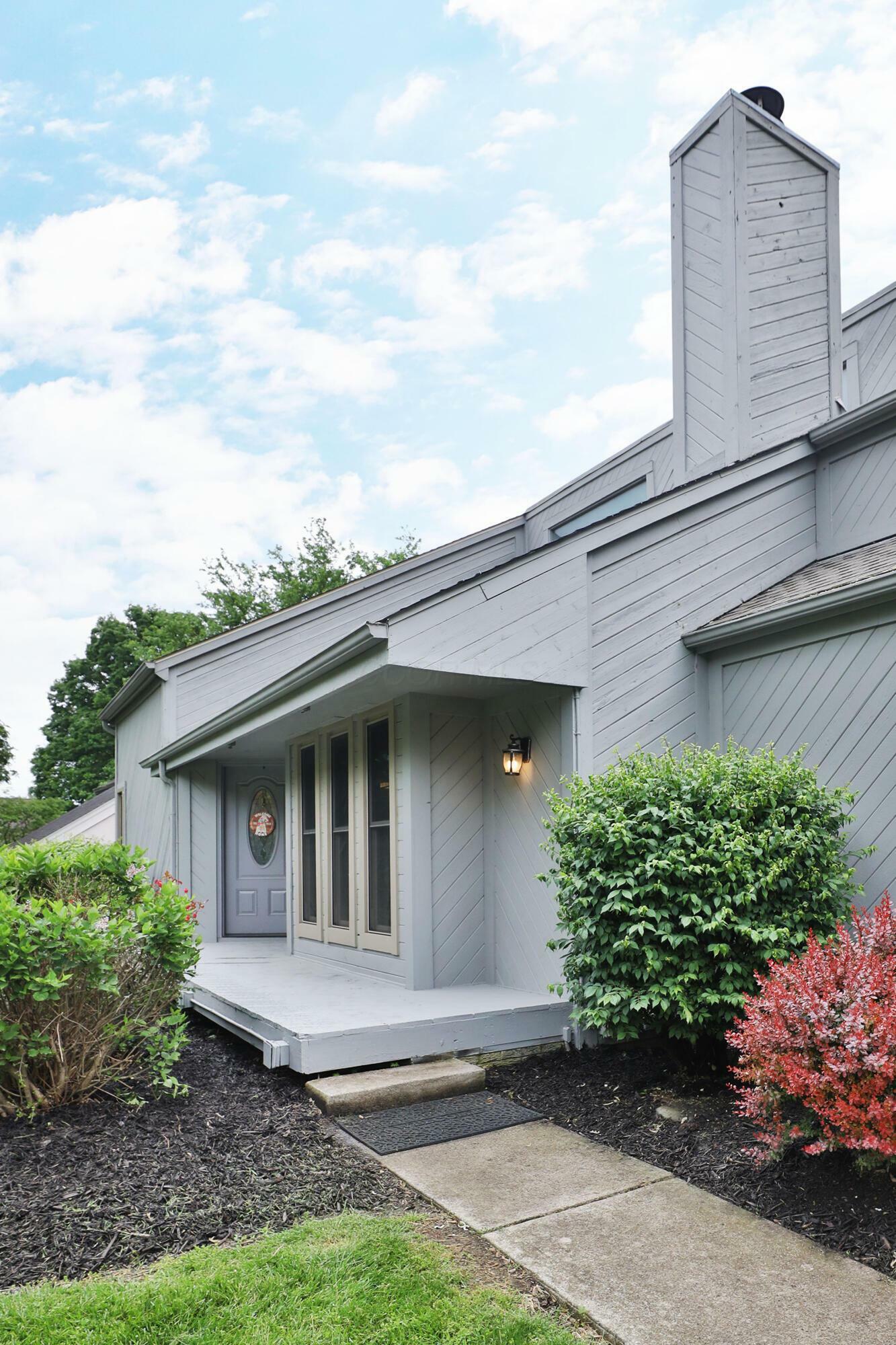 Property Photo: 4359 Shire Cove Road OH 43026