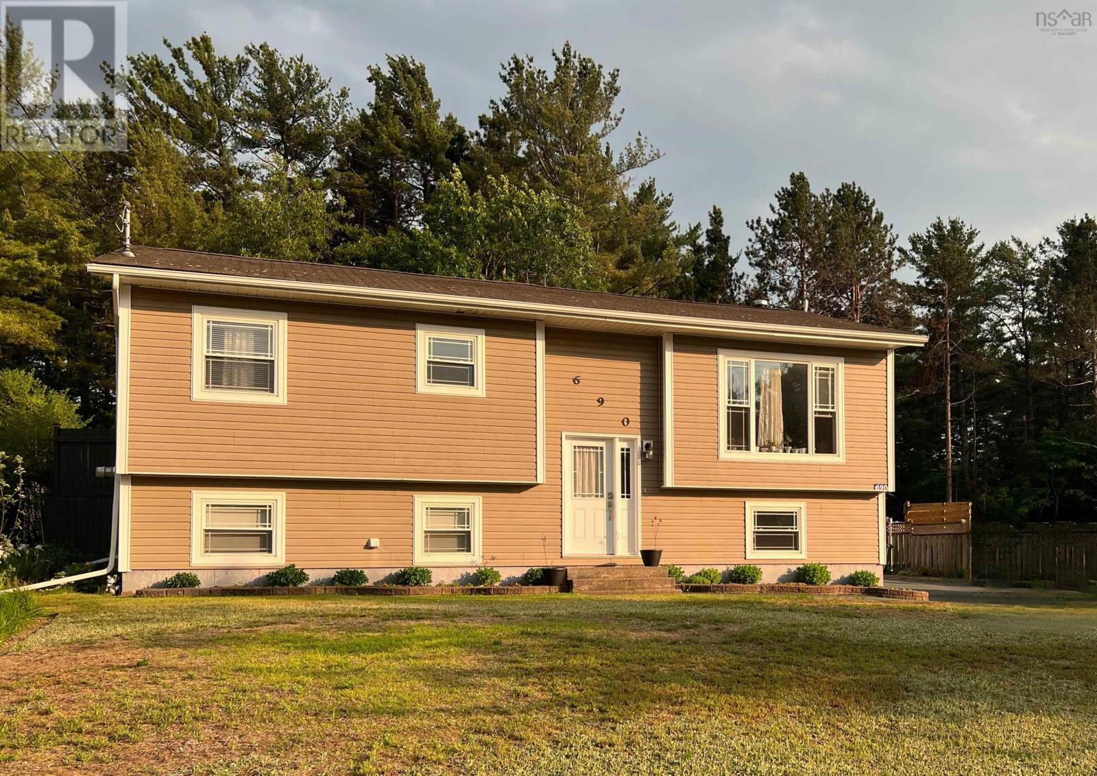 Property Photo: 690 Balser Drive NS B0P 1R0