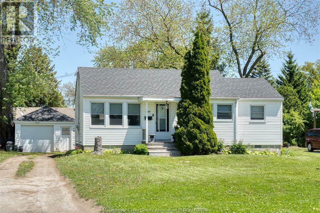 Property Photo:  4062 Roseland Drive East  ON N9G 1Y4 