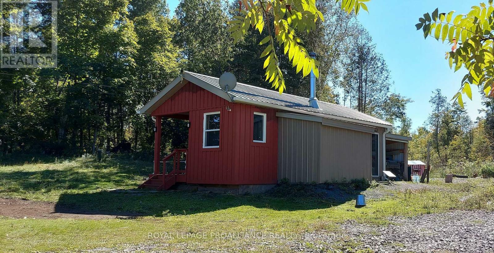Property Photo: 812 Cleveland Road ON K0K 1Y0