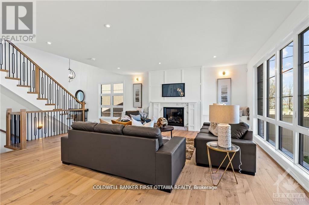 Property Photo: 317 Westhill Avenue ON K1Z 7H7