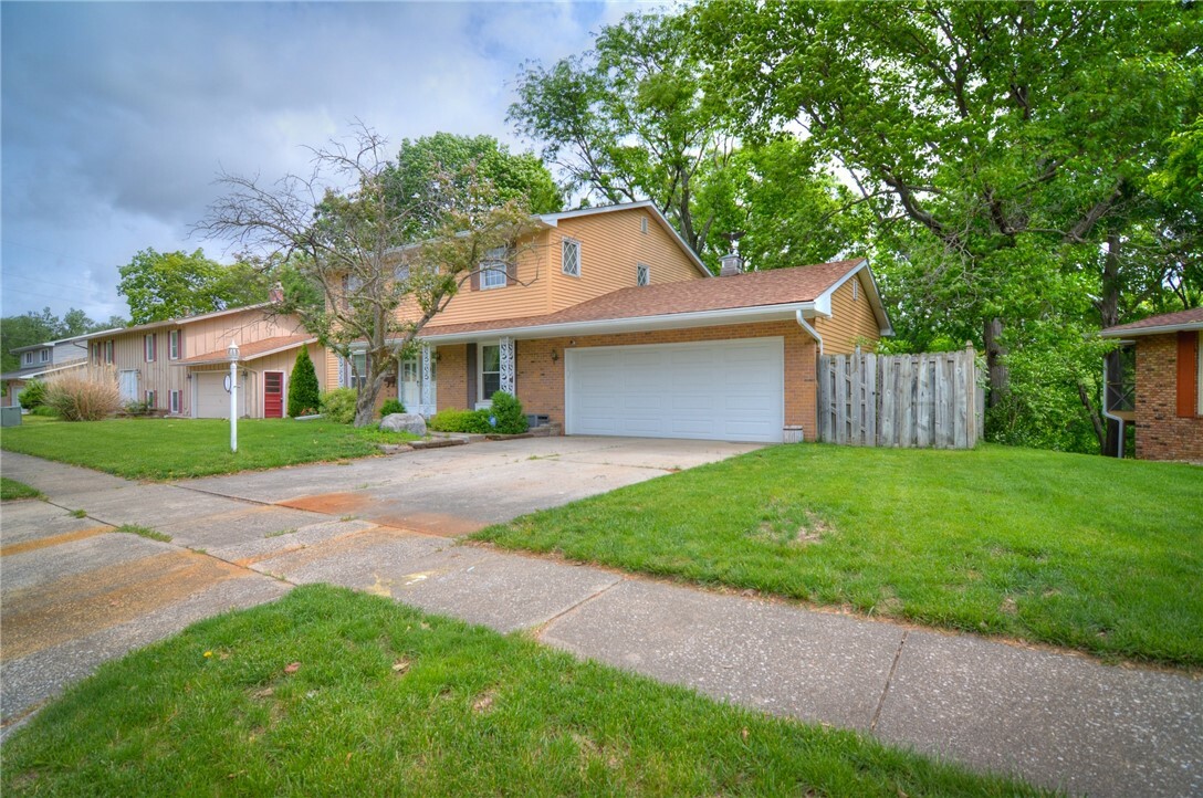 Property Photo: 2290 N Kenwood Court IL 62526