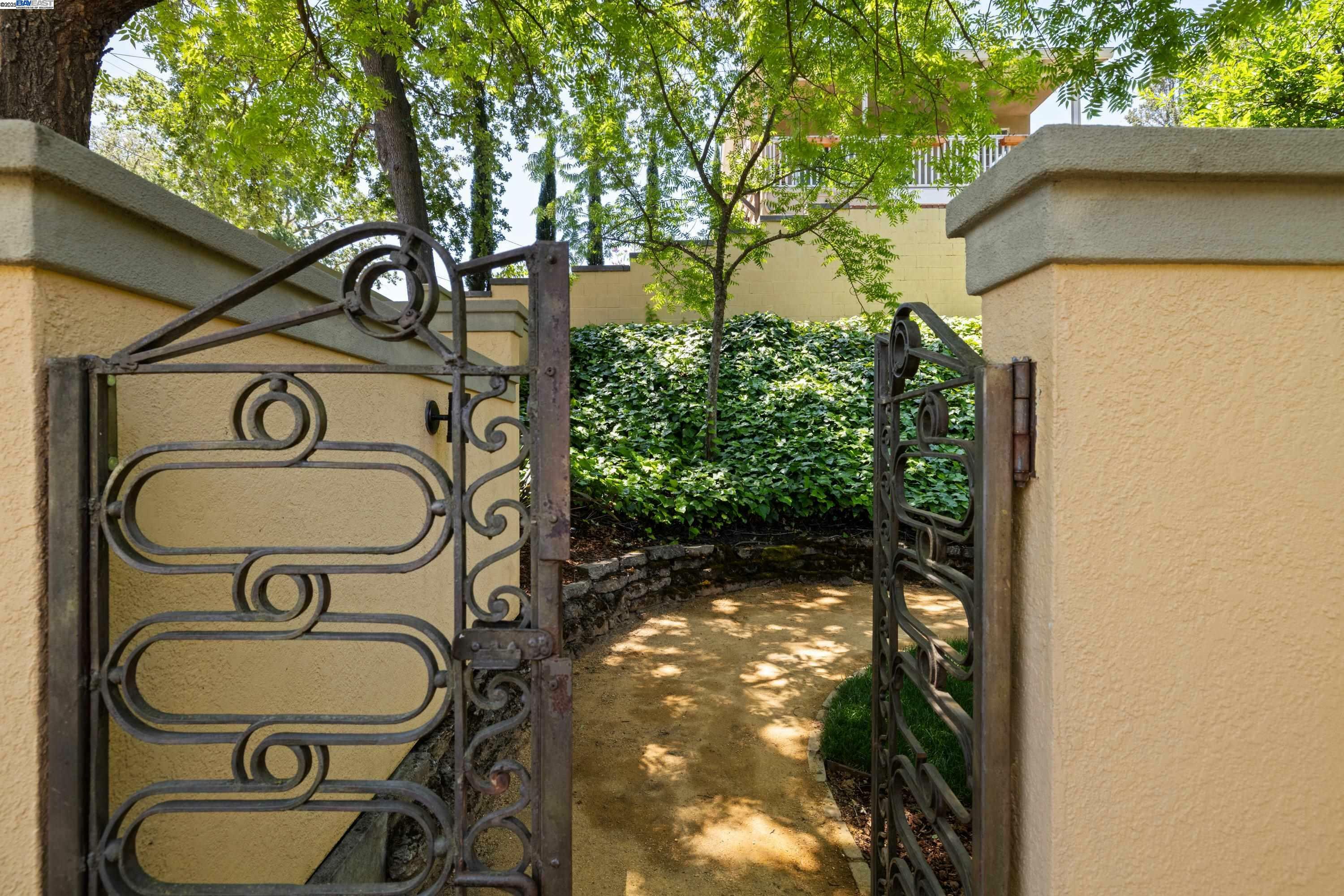 Property Photo: 4457 Linda Way CA 94566